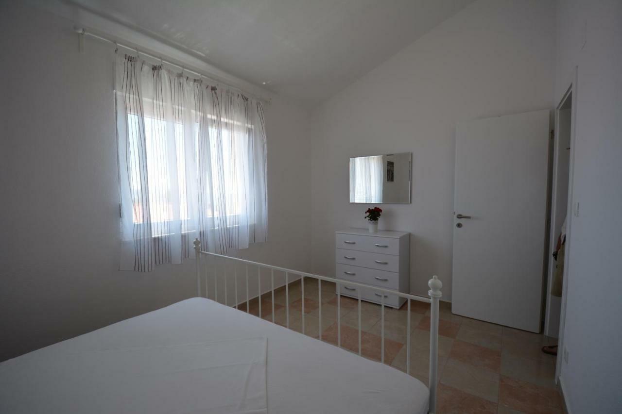 Apartments Otok 2 Trogir Kültér fotó